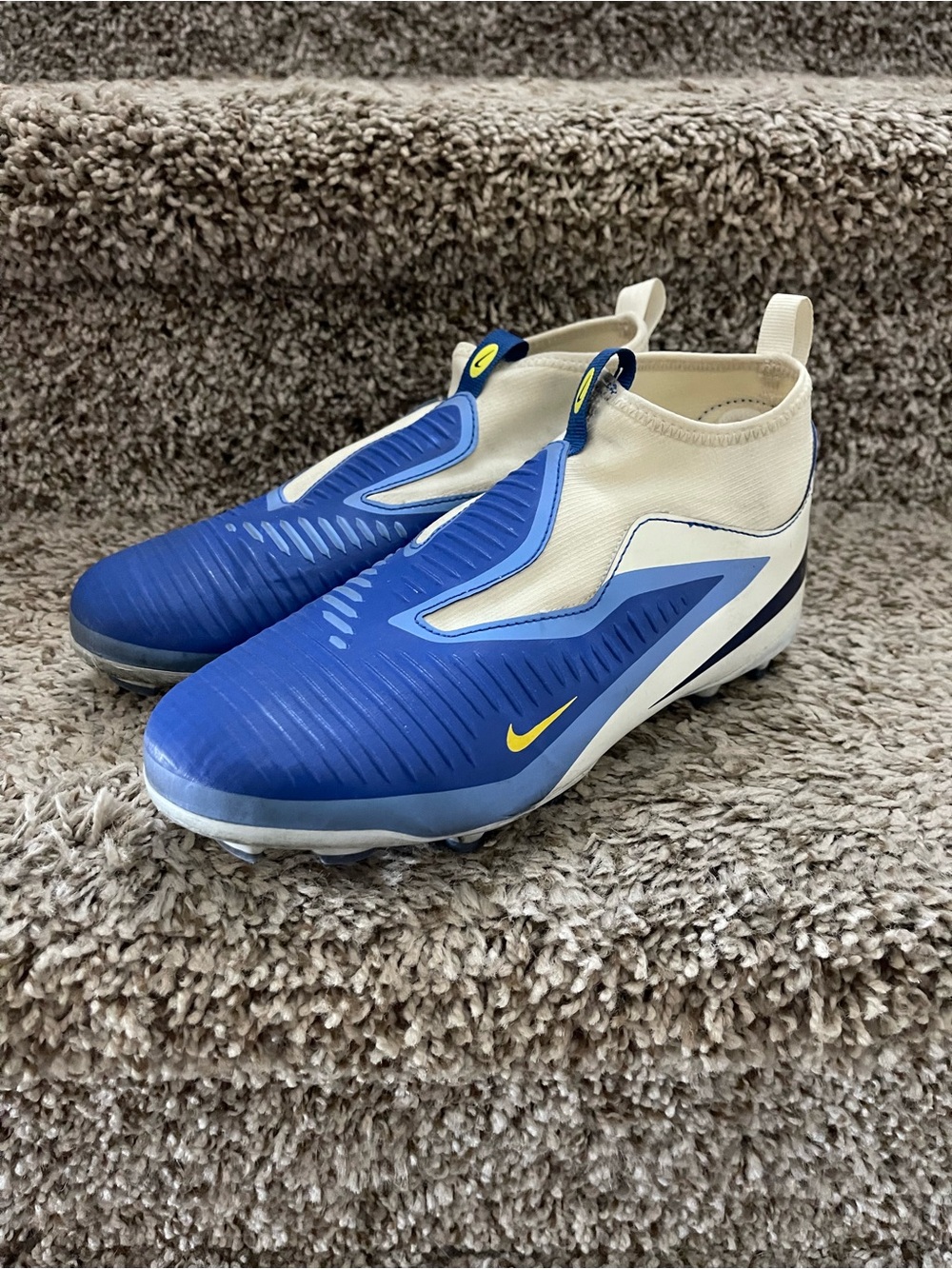 Nike phantom cleats